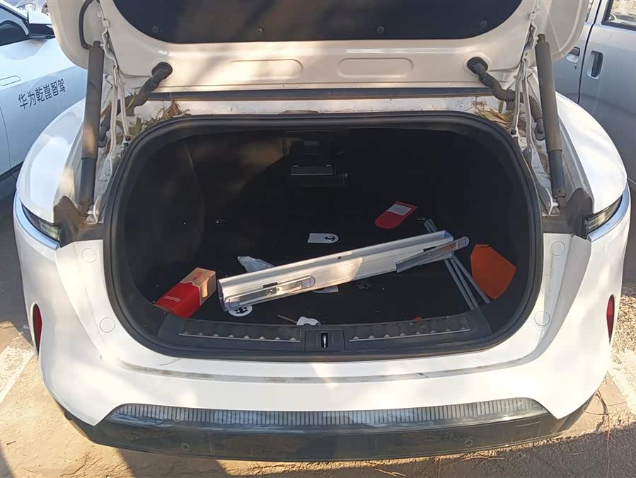 Avatr 11 2024 #5 Avatr 11 2024 car image #5