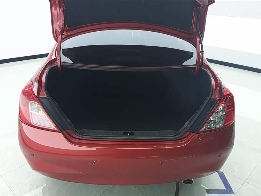 Nissan Sunny 2011 car image #5