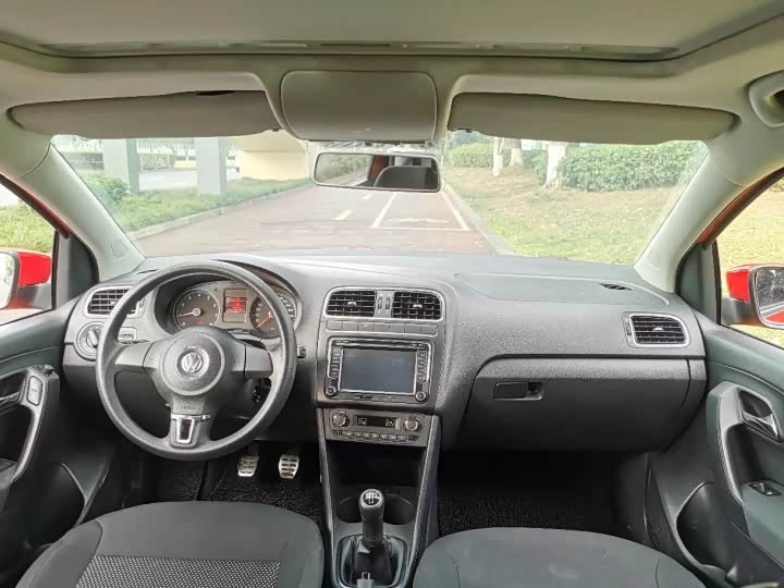 Volkswagen Polo 2013 car image #5