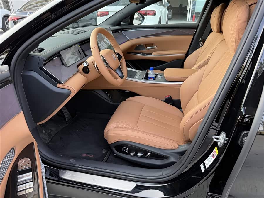 BYD HanL 2025 car image #5