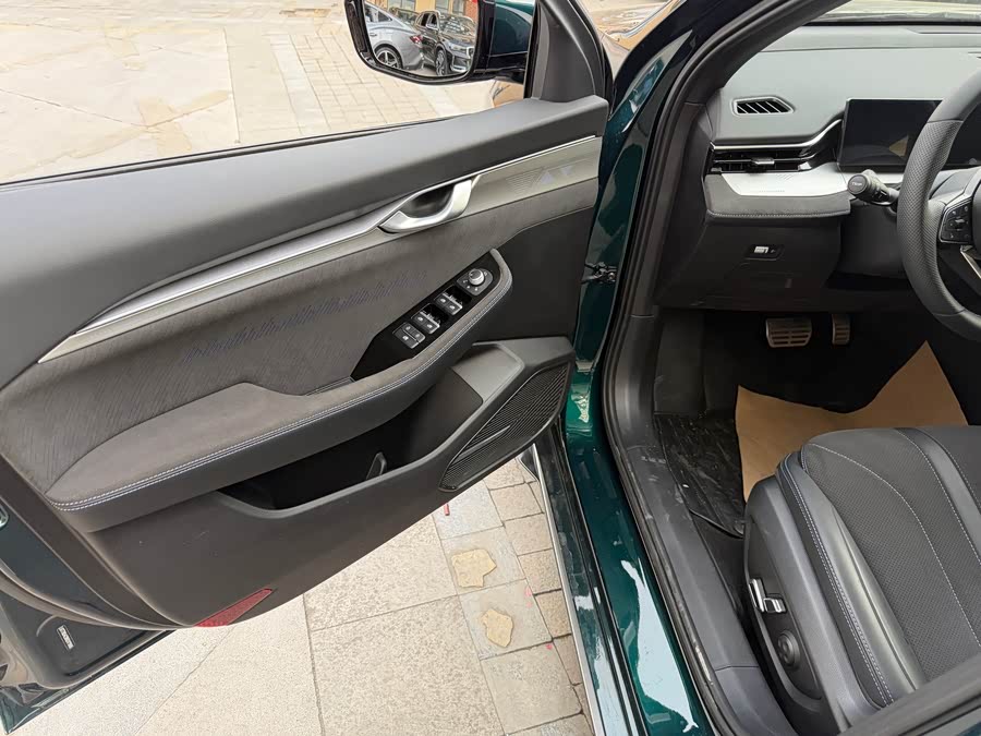 GEELY Preface 2024 car image #5