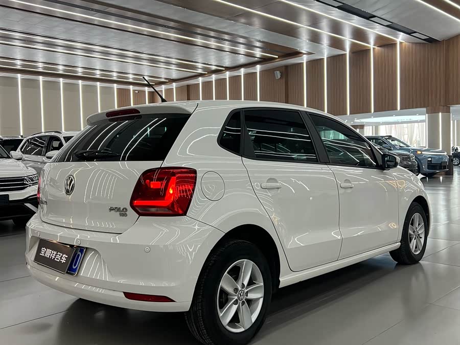 Volkswagen Polo 2018 car image #5