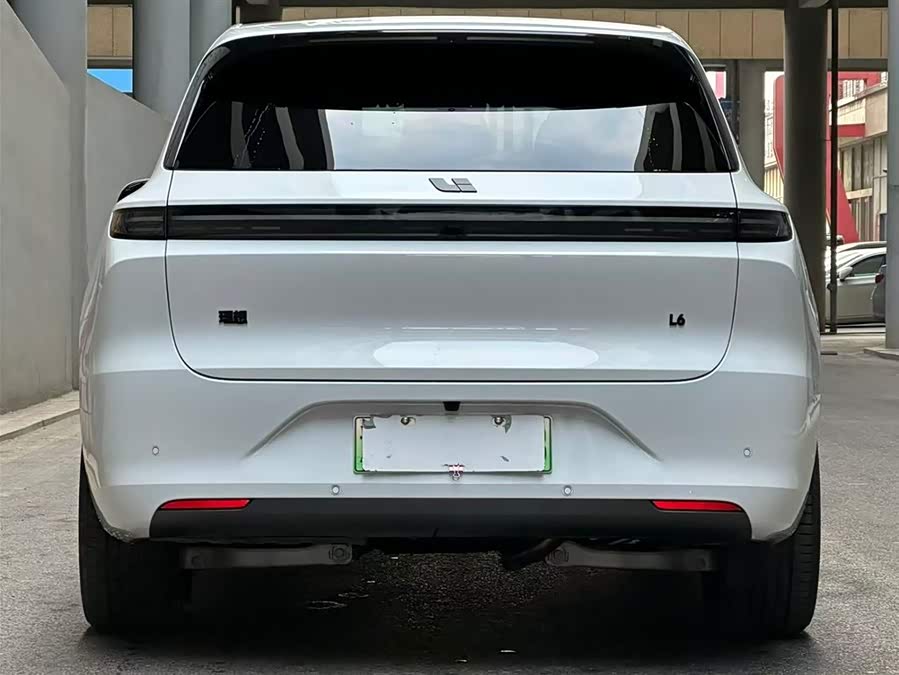 Li L6 2024 image de voiture #5