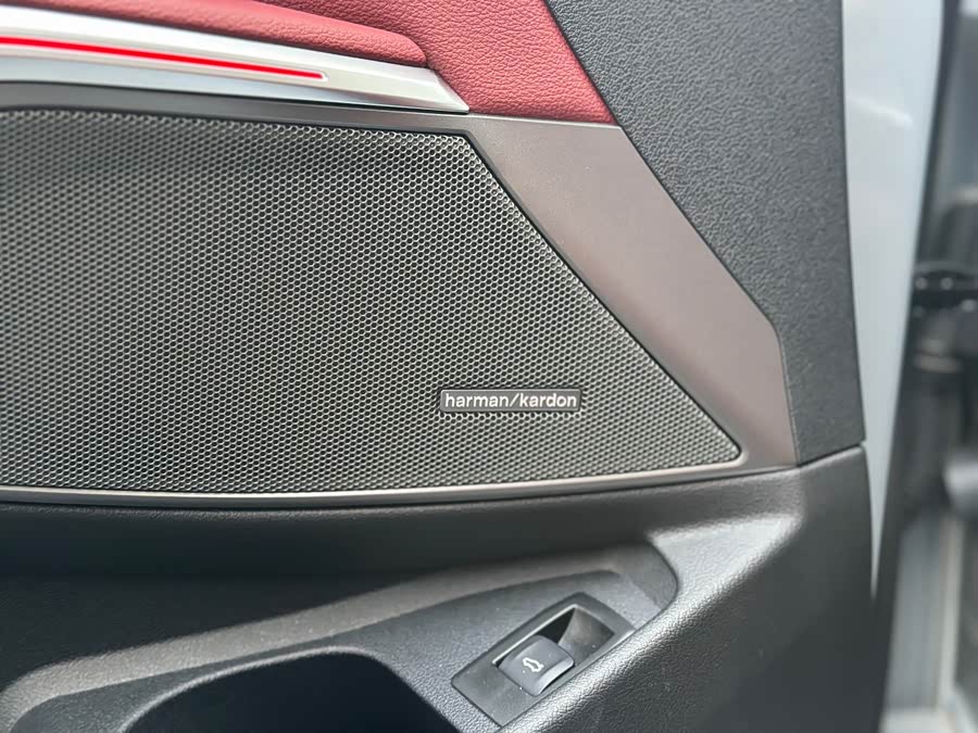 BMW 3 Series 2025 immagine di auto #5