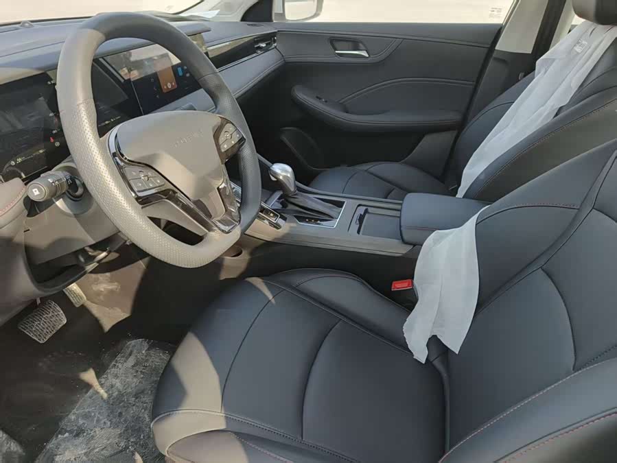 Roewe i5 2025 #5 Roewe i5 2025 car image #5