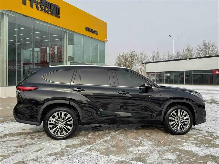 Toyota Highlander 2025 car image #5