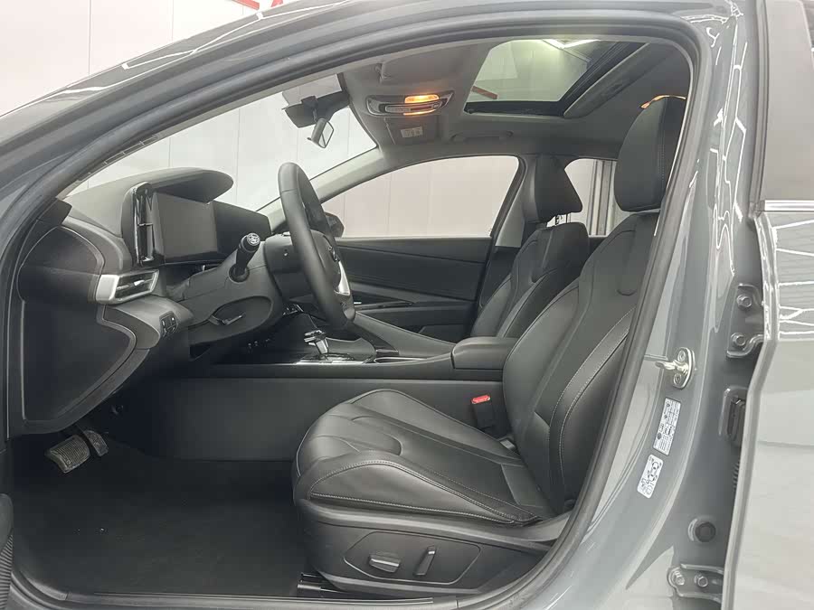 现代 伊兰特 2022 汽车图片 #5