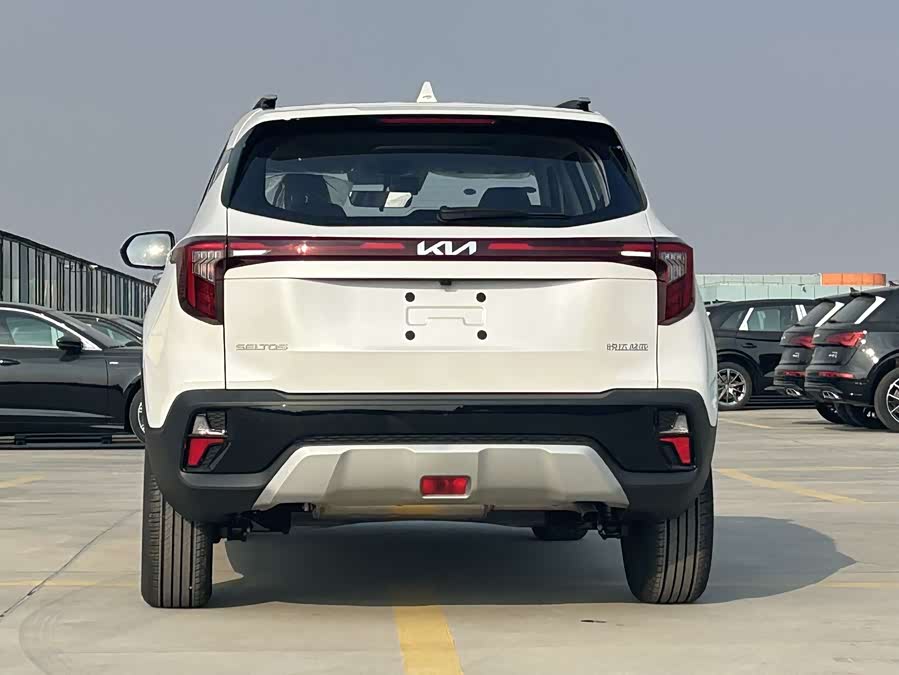 Kia Seltos 2025 car image #5