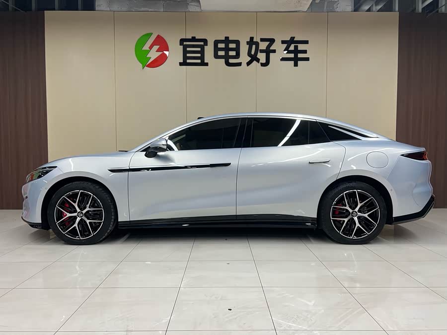 BYD HanL 2025 #5 BYD HanL 2025 car image #5