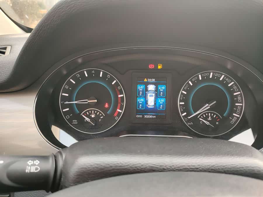 Haval H2 2014 #5 Haval H2 2014 car image #5