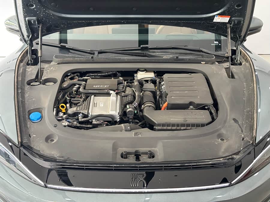 BYD HanL 2025 صورة سيارة #5