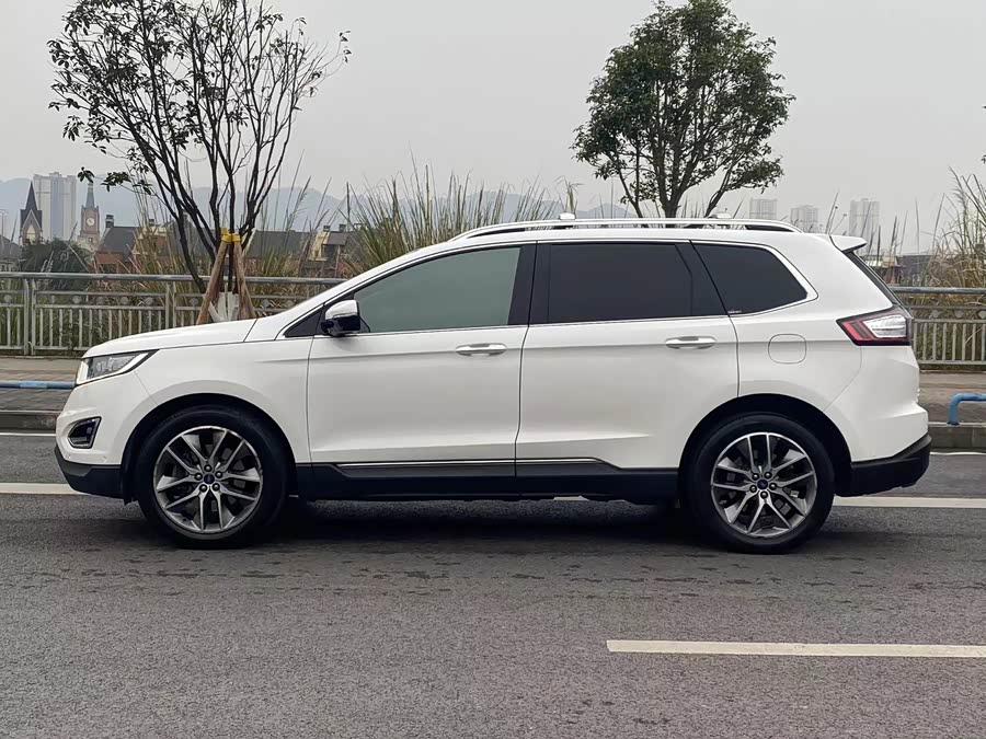 Ford Edge 2019 car image #5