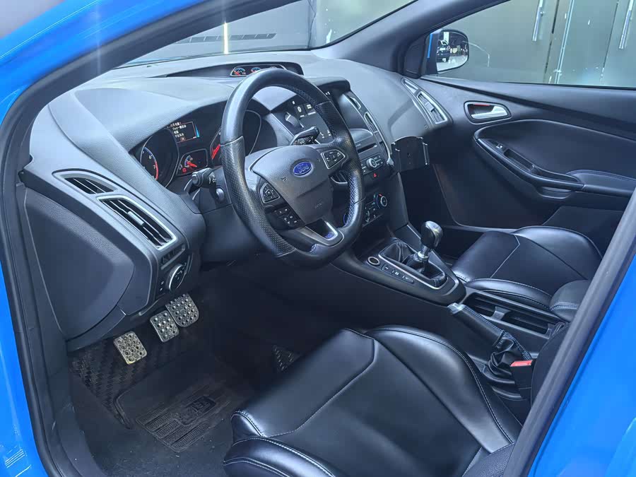 Ford Focus (Imported) 2016 #5 Ford Focus (Imported) 2016 صورة سيارة #5