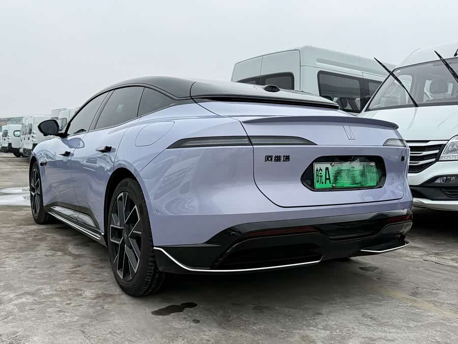 Avatr 06 2025 car image #5