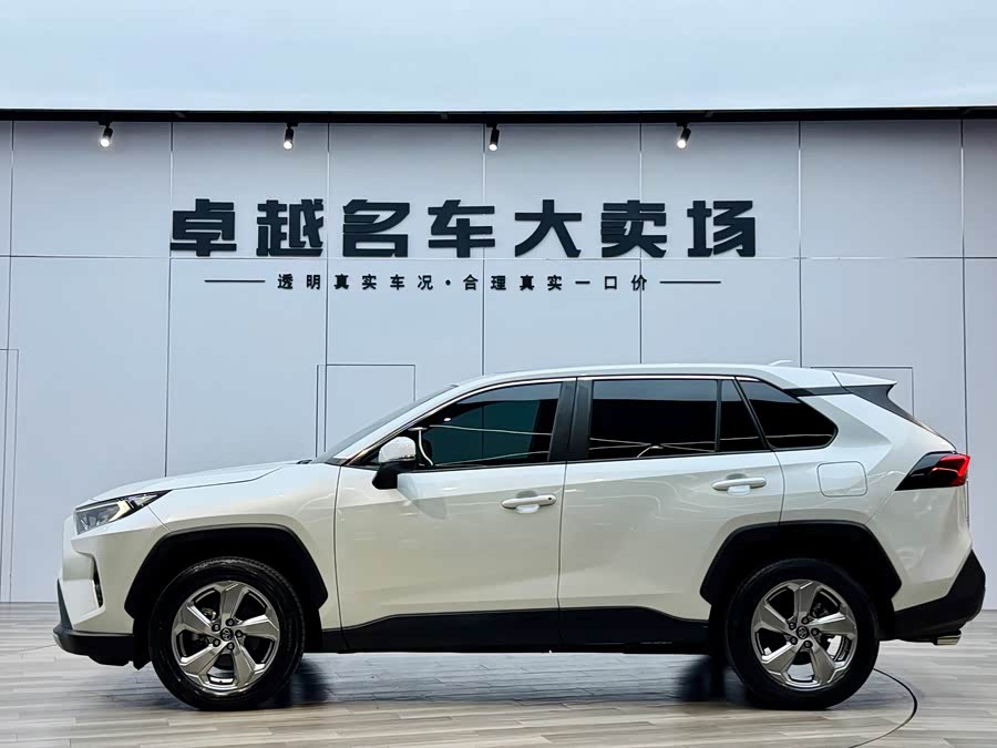 Toyota RAV4 2022 car image #5