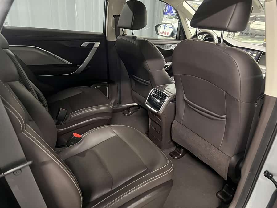 GEELY JiaJi 2020 car image #5