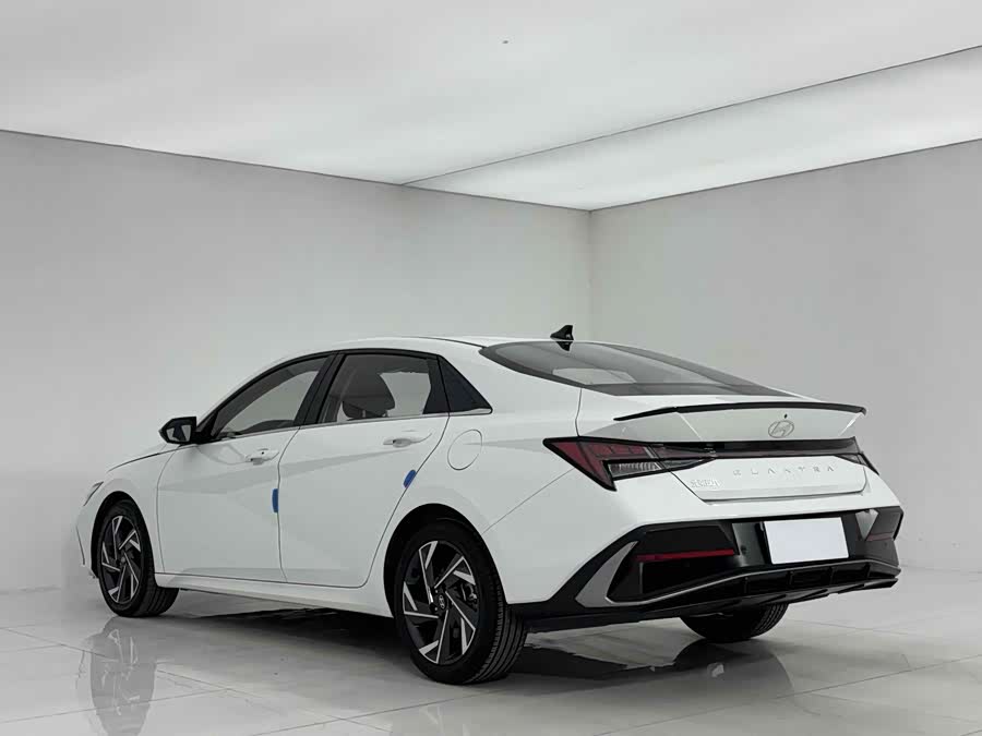 Hyundai Elantra 2023 car image #5