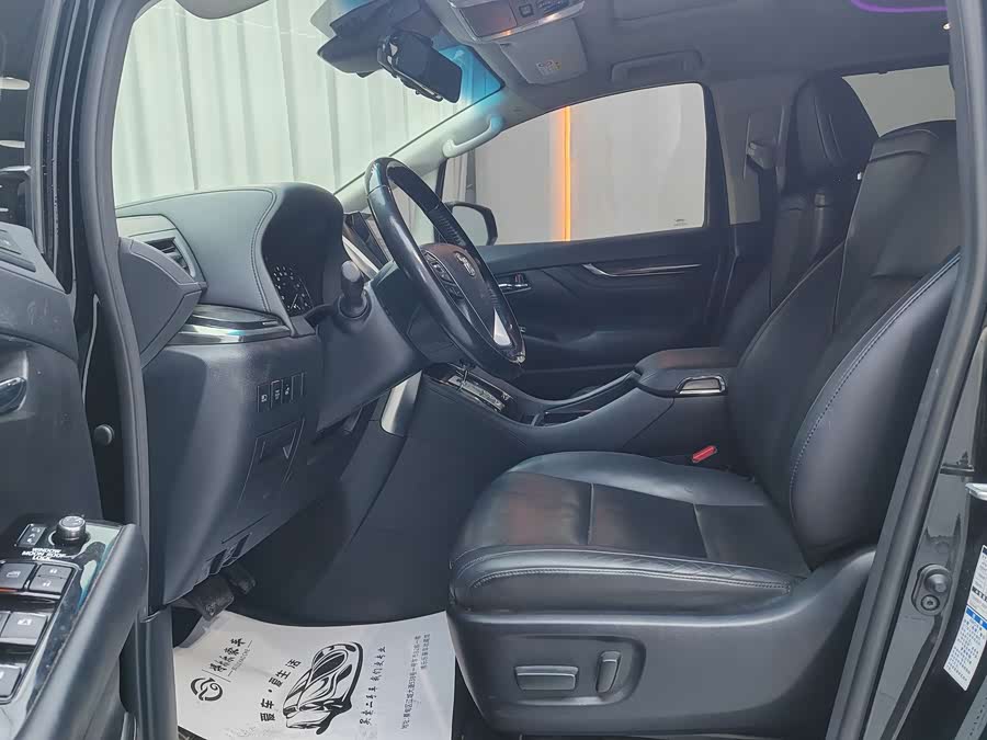 Toyota Vellfire 2020 car image #5