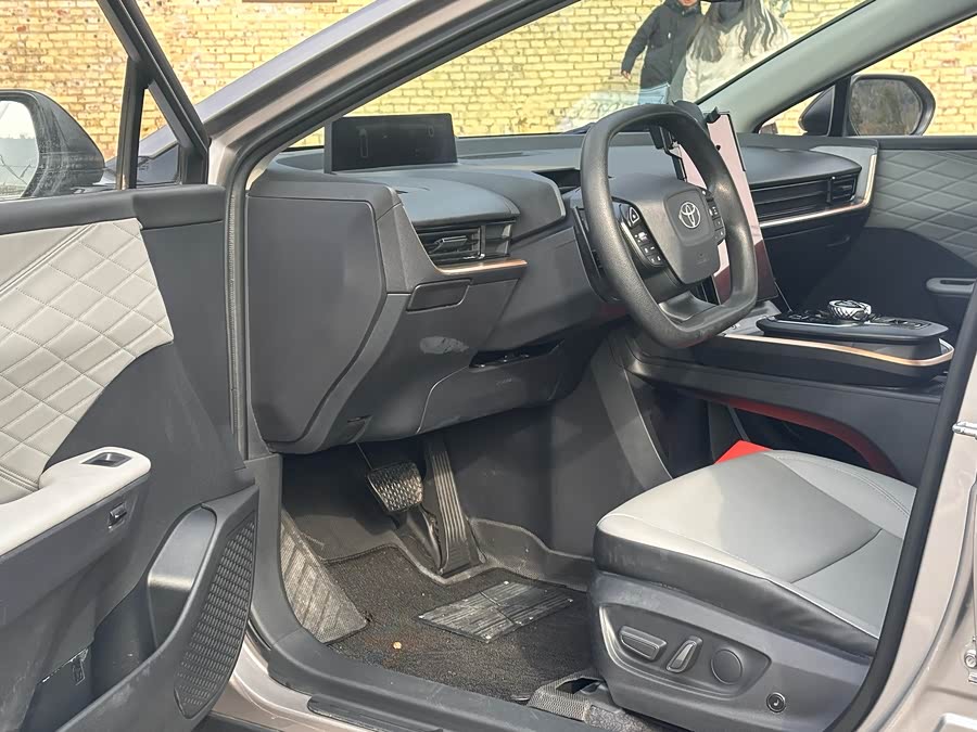 Toyota bZ3 2024 صورة سيارة #5