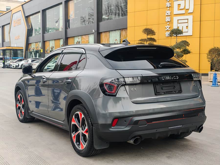 Lynk & Co 02 2019 car image #5