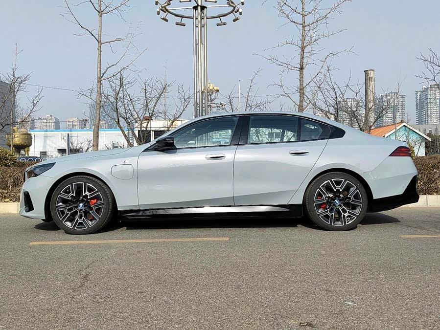 BMW i5 M60 #5 BMW i5 M60 صورة سيارة #5