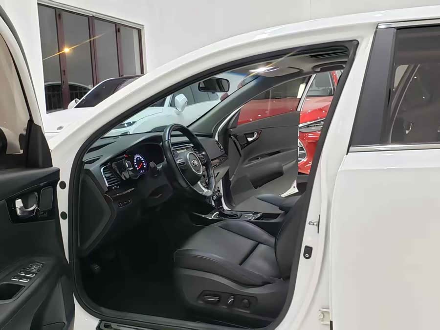 起亚 起亚K4 2015 汽车图片 #5