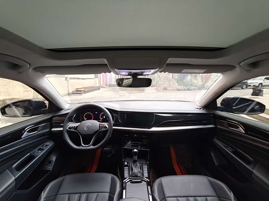 Volkswagen Passat 2024 immagine di auto #5