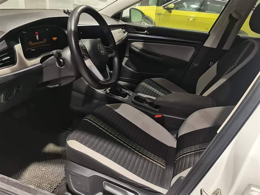 Volkswagen Bora 2024 car image #5
