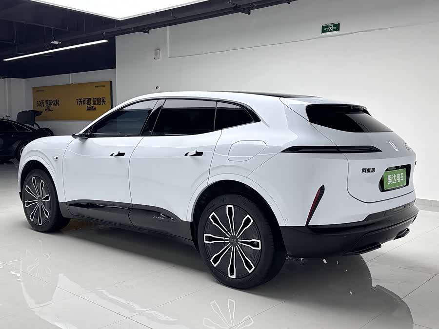 Avatr 07 2024 #5 Avatr 07 2024 car image #5