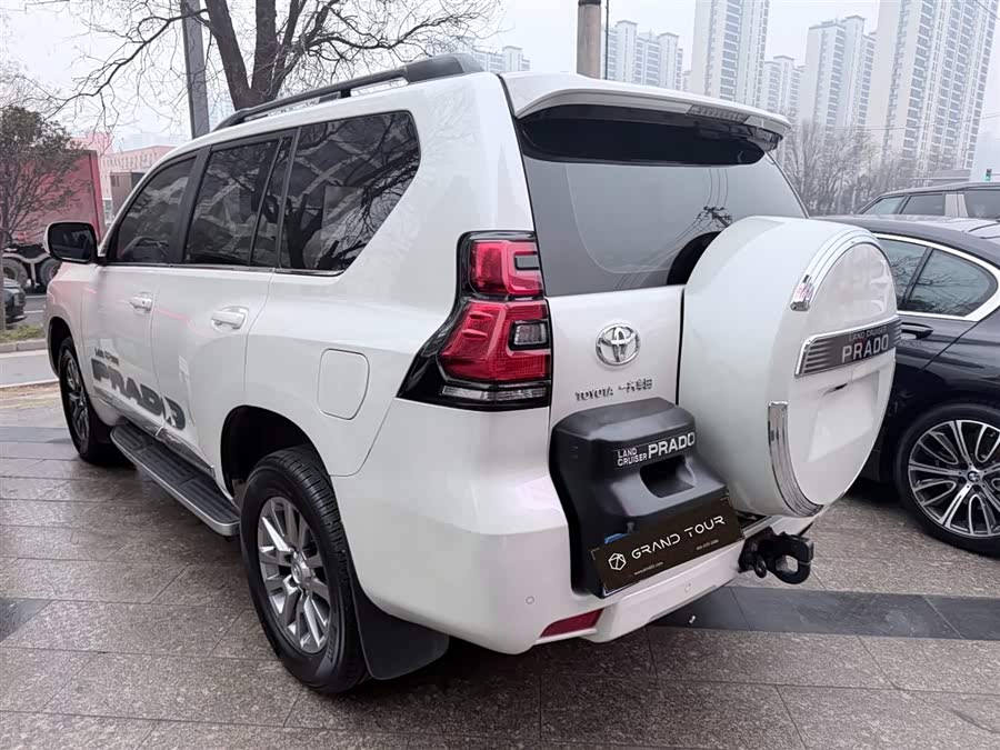 Toyota Land Cruiser Prado 2018 car image #5