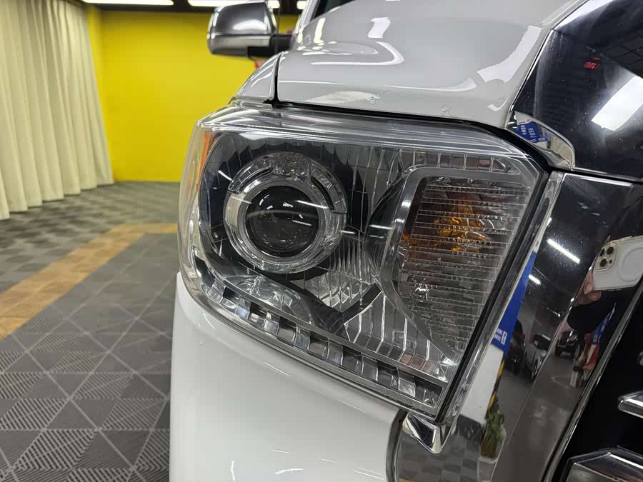 Toyota Tundra 2018 immagine di auto #5