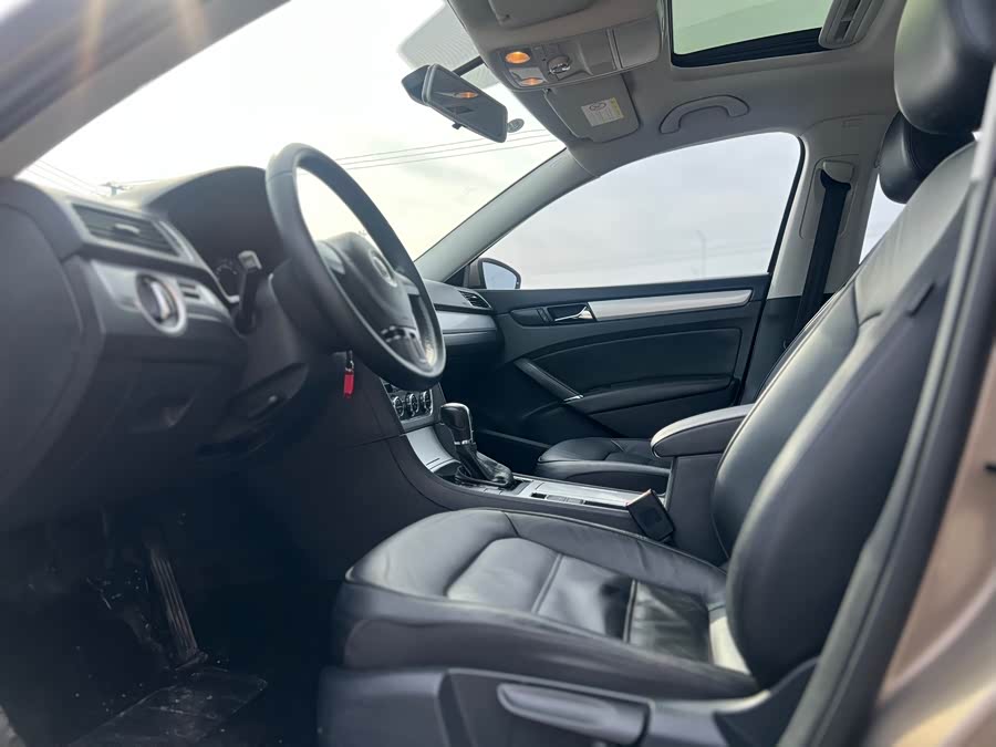 Volkswagen Passat 2014 car image #5
