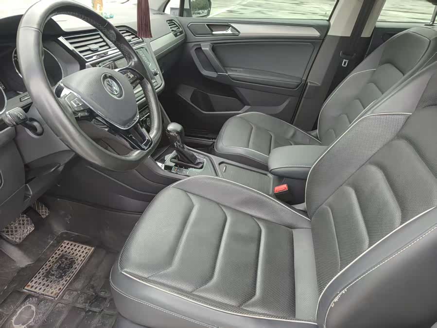 Volkswagen Tiguan L 2017 car image #5