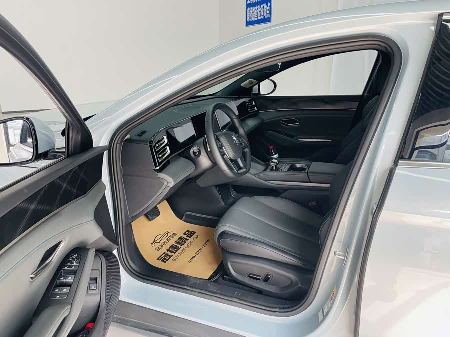 BYD Qin L 2025 car image #5