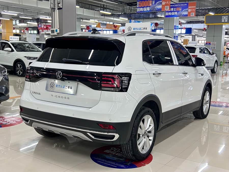 Volkswagen T-Cross 2023 car image #5