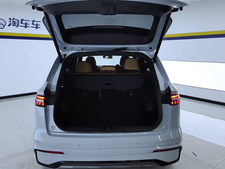 GEELY Monjaro EREV 2023 immagine di auto #5