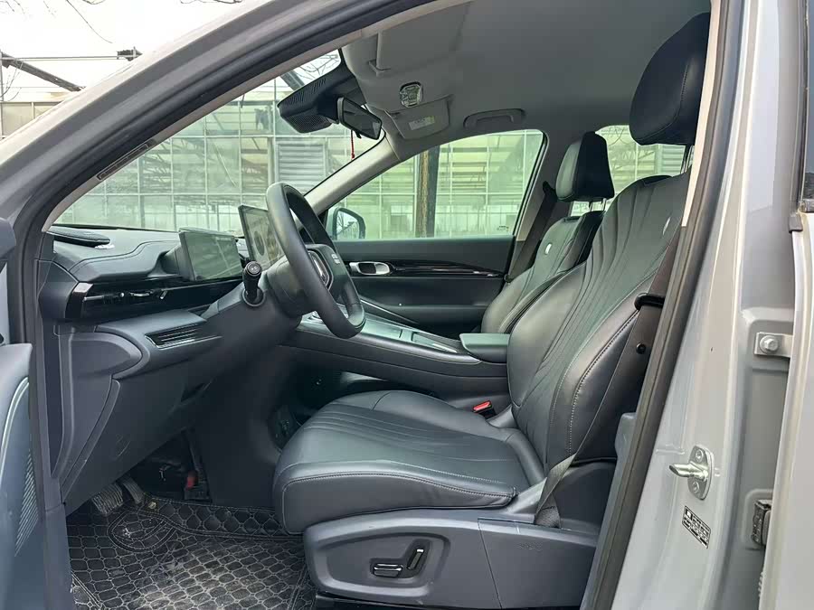 GEELY 2024 car image #5
