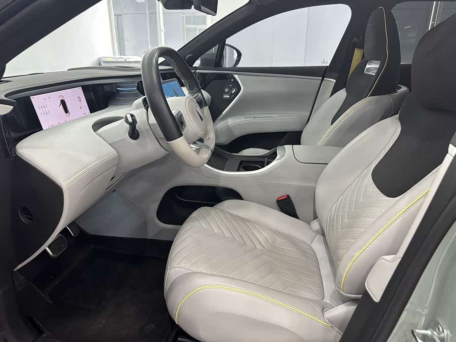 Avatr 11 2023 #5 Avatr 11 2023 car image #5