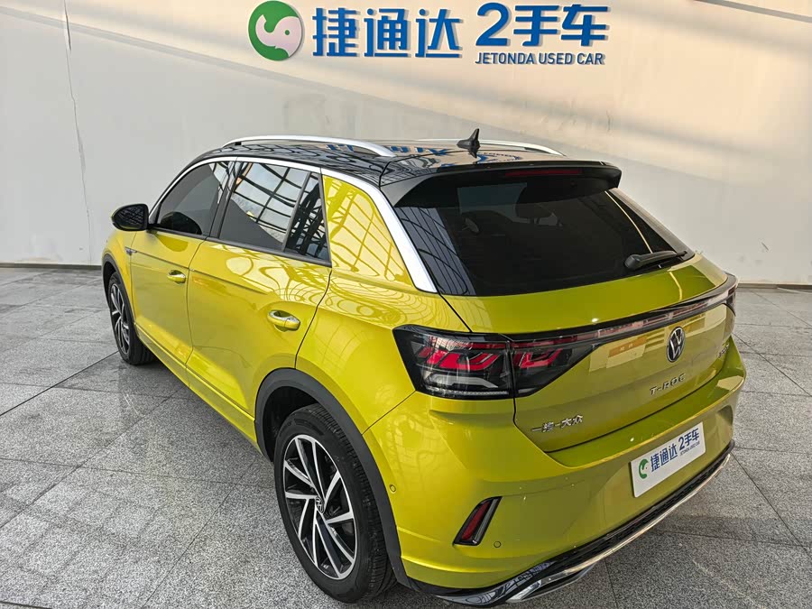 Volkswagen T-Roc 2023 car image #5