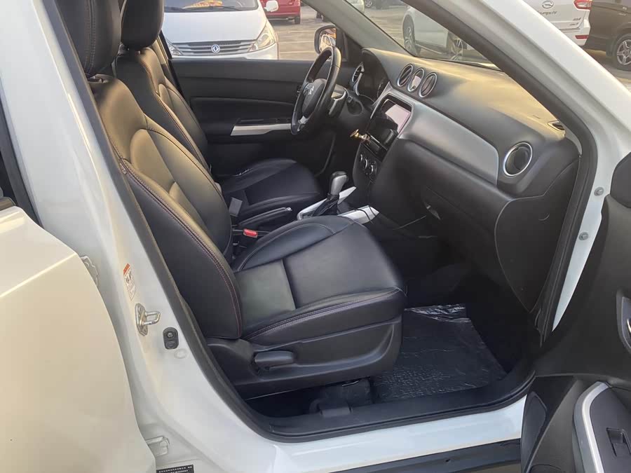 Suzuki Vitara 2018 صورة سيارة #5