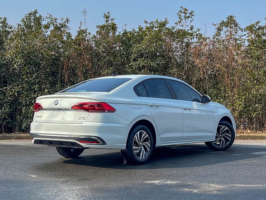 Volkswagen Bora 2025 immagine di auto #5