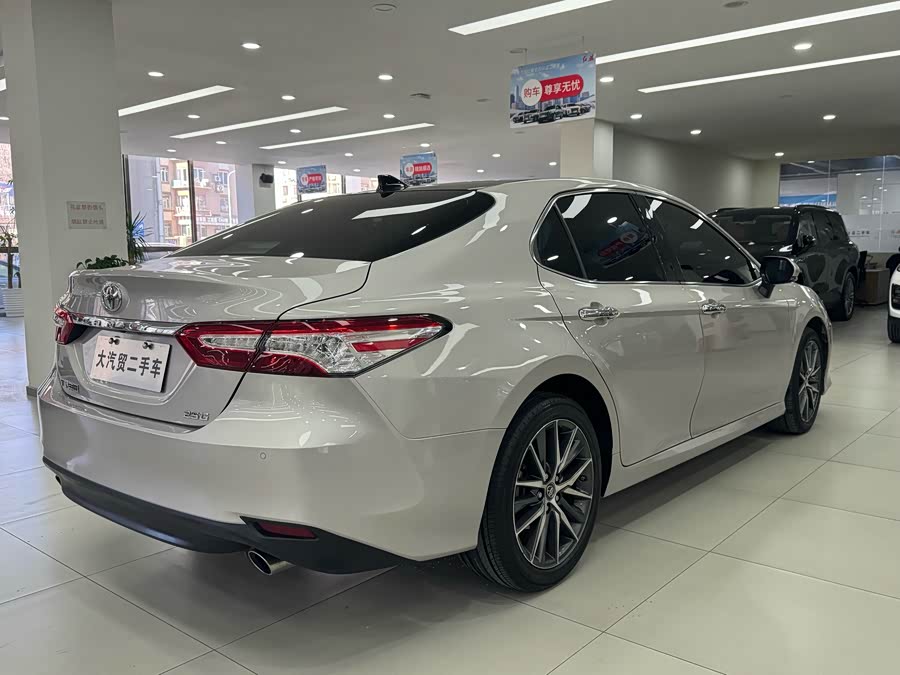 Toyota Camry 2021 immagine di auto #5