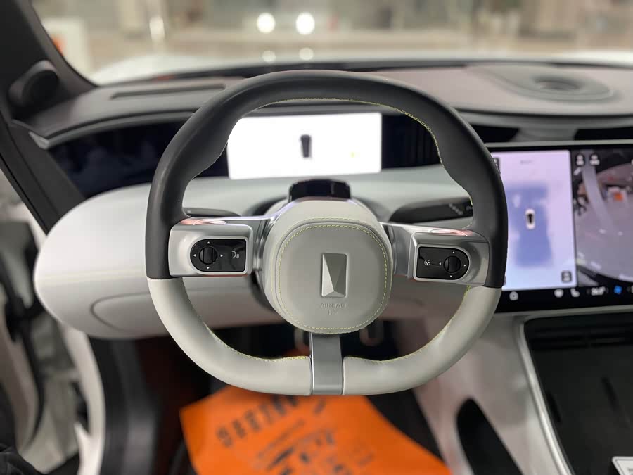 Avatr 11 2023 car image #5