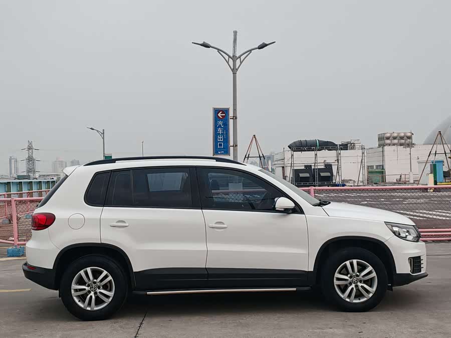 Volkswagen Tiguan 2016 car image #5