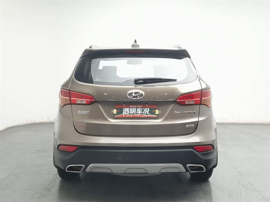 Hyundai Santa Fe 2014 car image #5