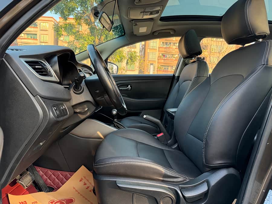 Kia Carens 2016 immagine di auto #5