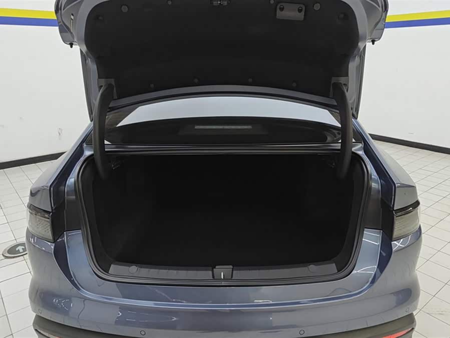 BYD Seal 05 DM-i 2025 car image #5