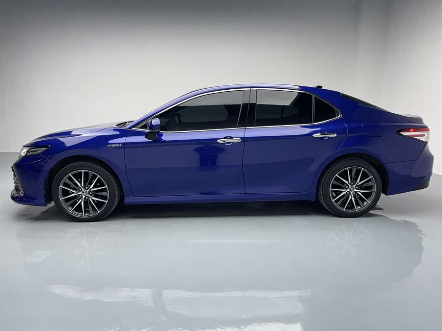 Toyota Camry 2023 immagine di auto #5