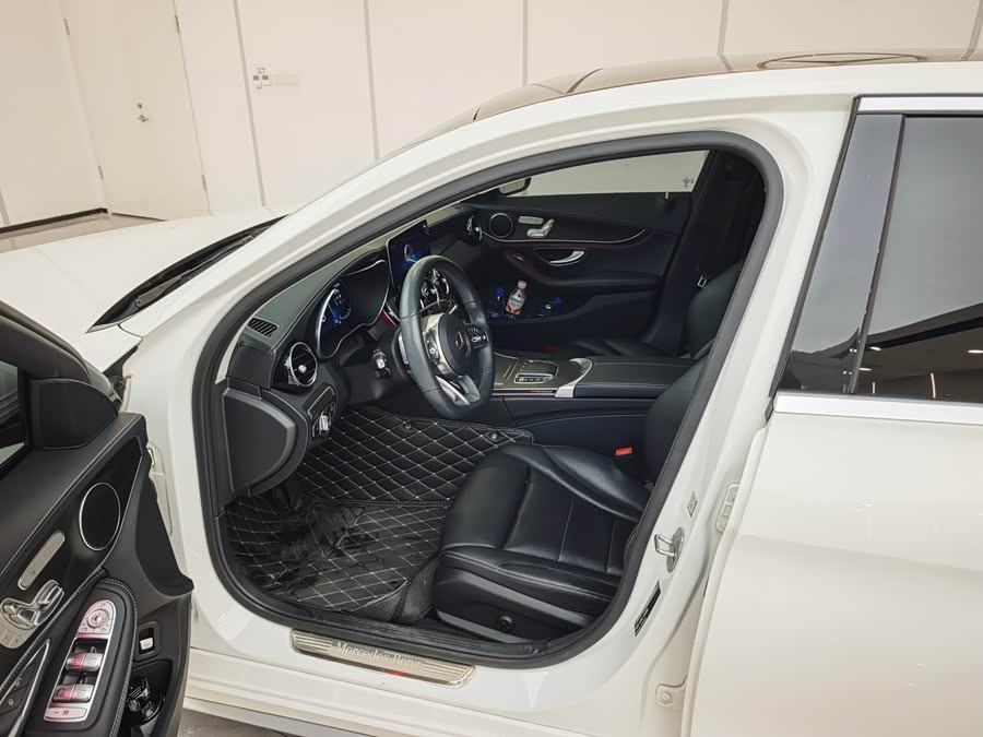 Mercedes-Benz C Class 2020 car image #5