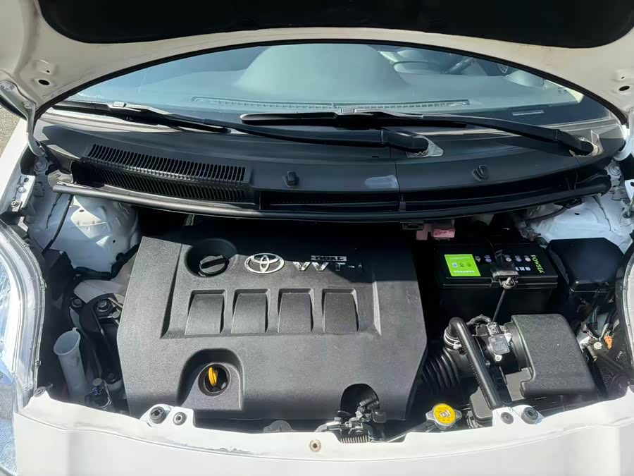 Toyota Yaris 2010 imagem de carro #5